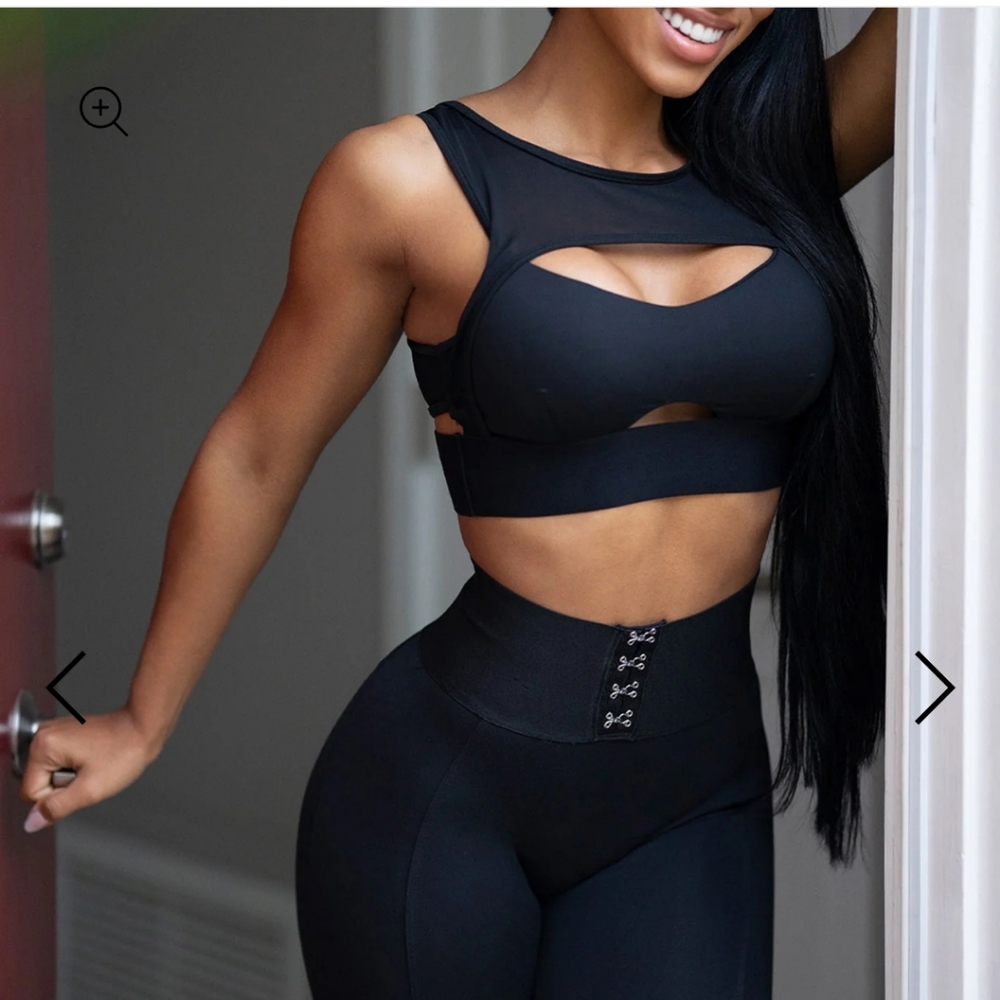 Bombshell Sportswear Volume Sportsbra